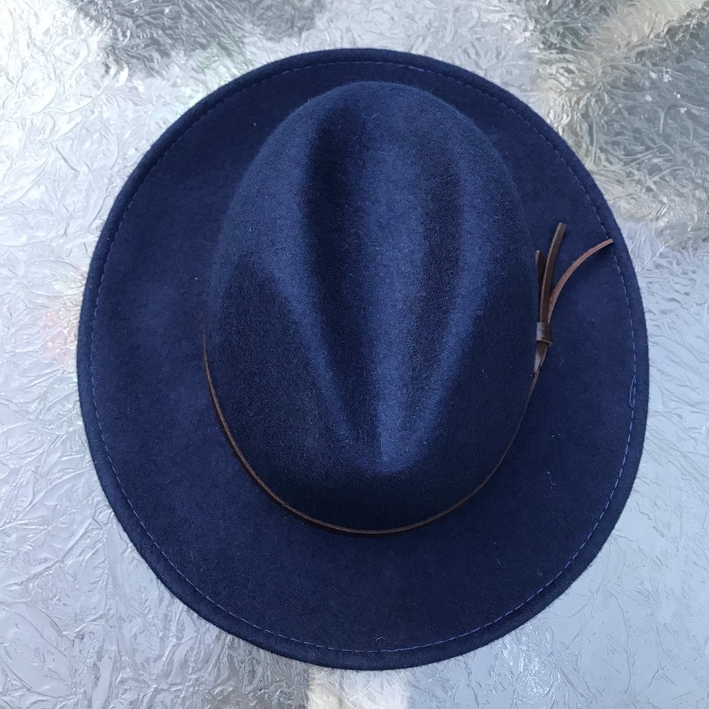 Felt hat - Picture 2 of 4